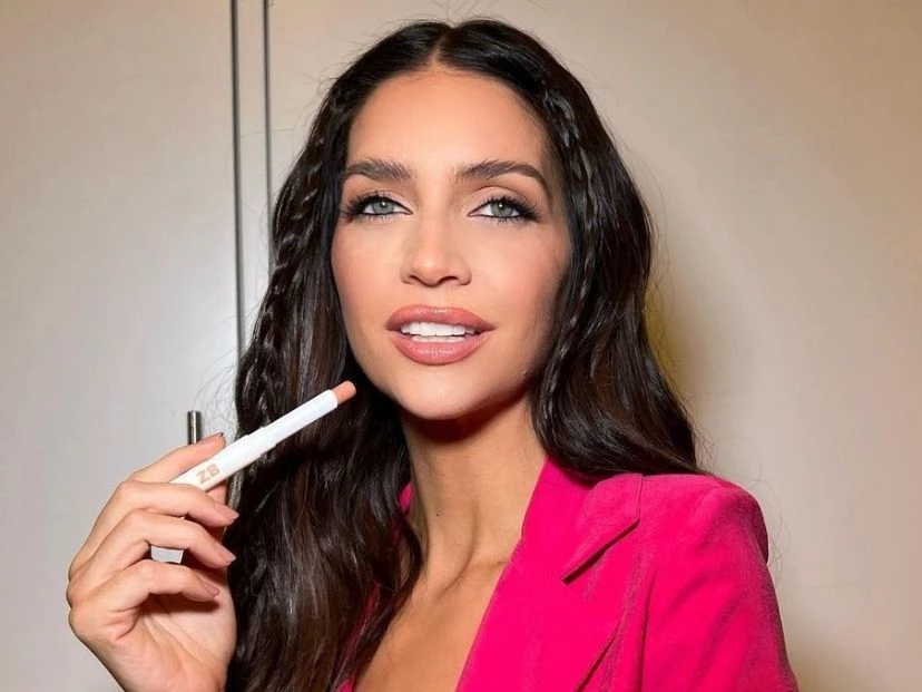 El viaje de Zaira Nara sin Jakob Von Plessen