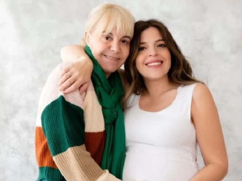 Claudia Villafañe públicó la primera imagen con su nieta Azul