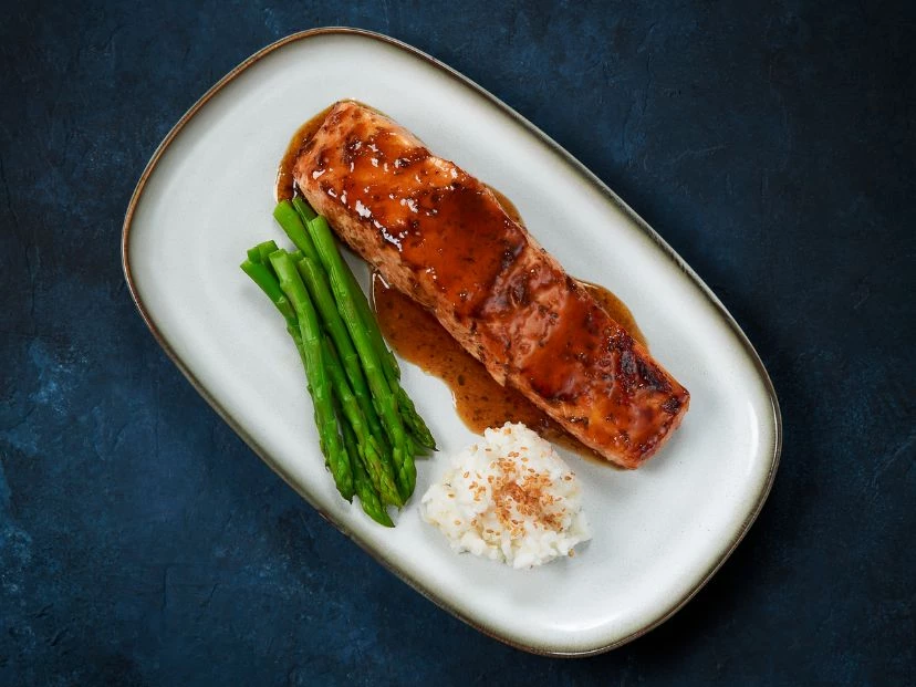 salmón por Marina Becher