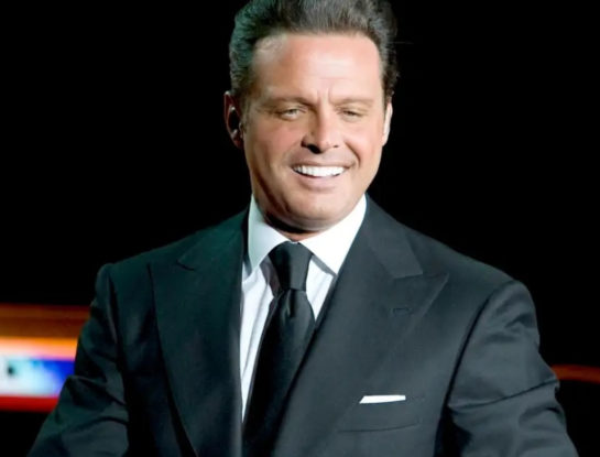 Quién es la misteriosa mujer que acompaña a Luis Miguel en las playas de Miami