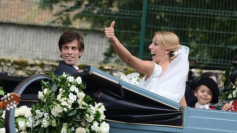 Felices, Clemente Zavaleta e Isabelle Strom en su casamiento en Francia