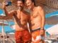 Diego Simeone y Alejandro Gravier en la playa