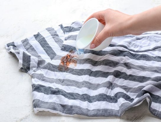 2 trucos infalibles para eliminar las manchas de chocolate