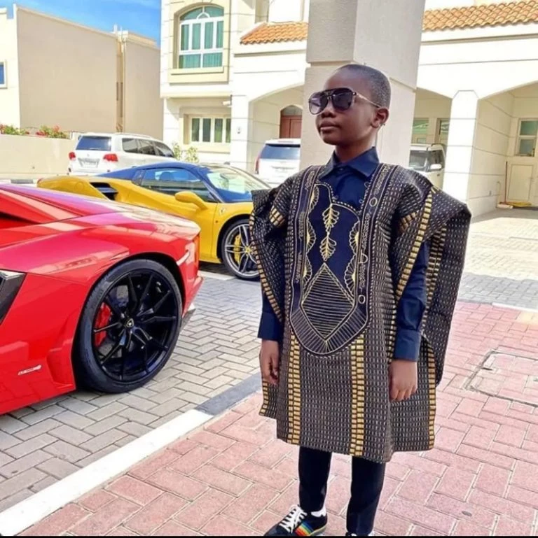 Mompha Junior el niño más rico del mundo