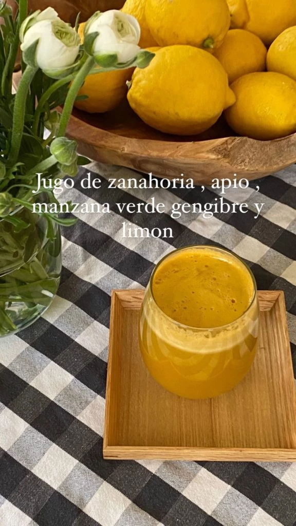 Juliana Awada y su jugo energizante de zanahorias, apio, manzana verde, jengibre y limón. 