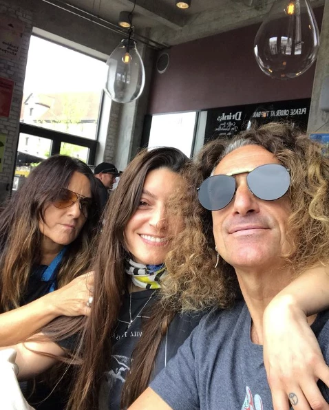 FABIO POSCA, ESPOSA E HIJA