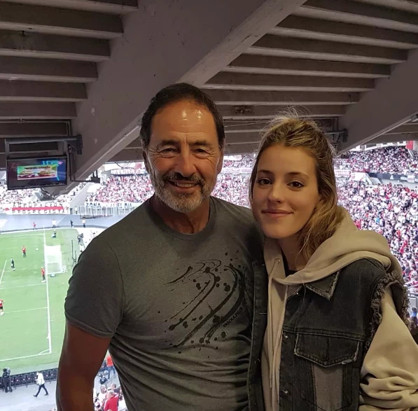 MARTIN SEEFELD E HIJA