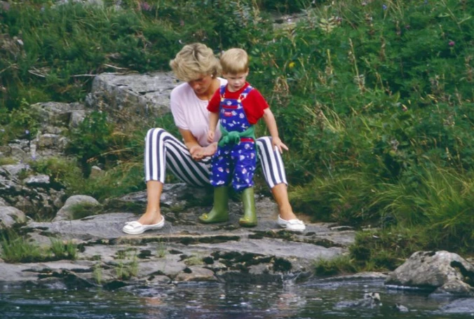 Los pantalones favoritos de Lady Di se imponen como tendencia la temporada que viene