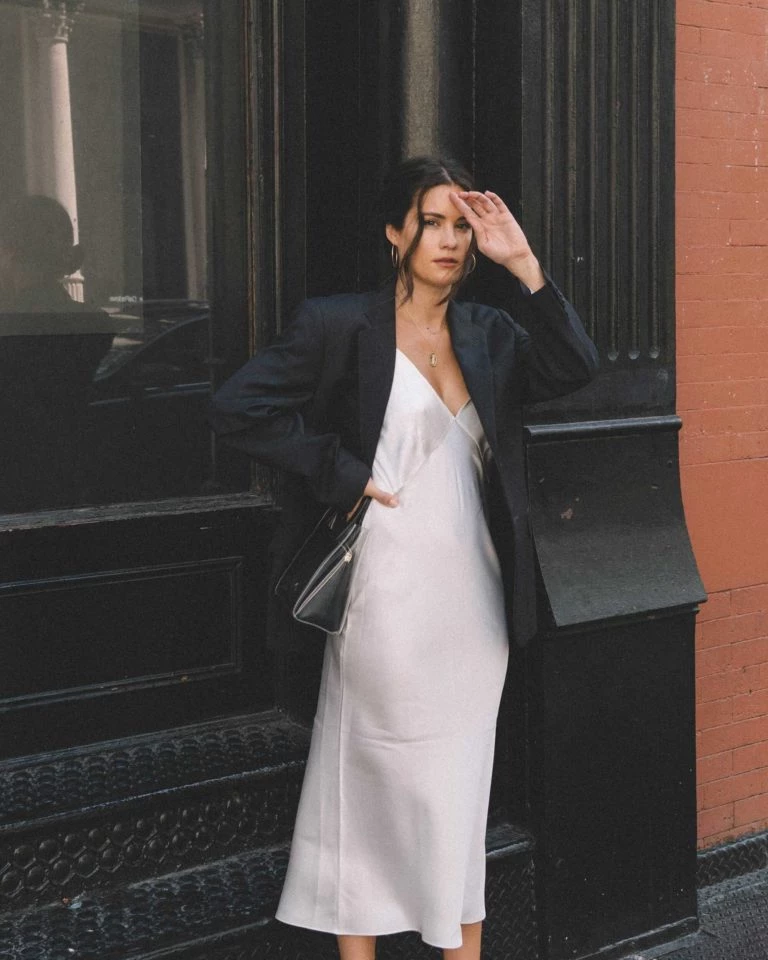 la vuelta del vestido lencero