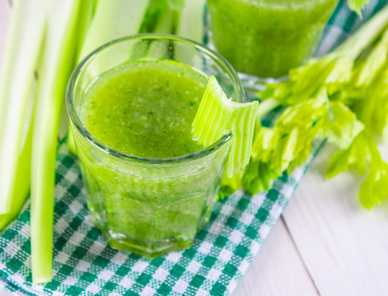 Qué tan beneficioso es el jugo de apio, el preferido de Mery del Cerro