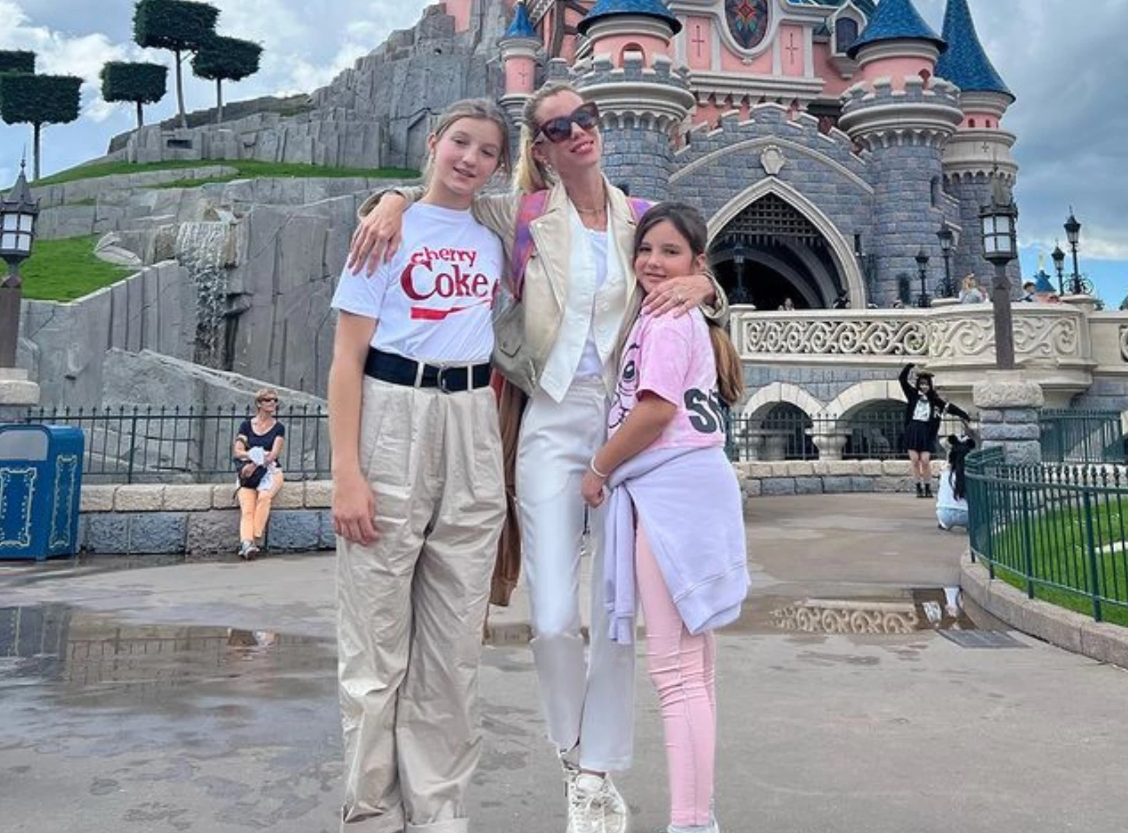 Nicole Neumann mostró qué le regalaron sus hijas Allegra y Sienna