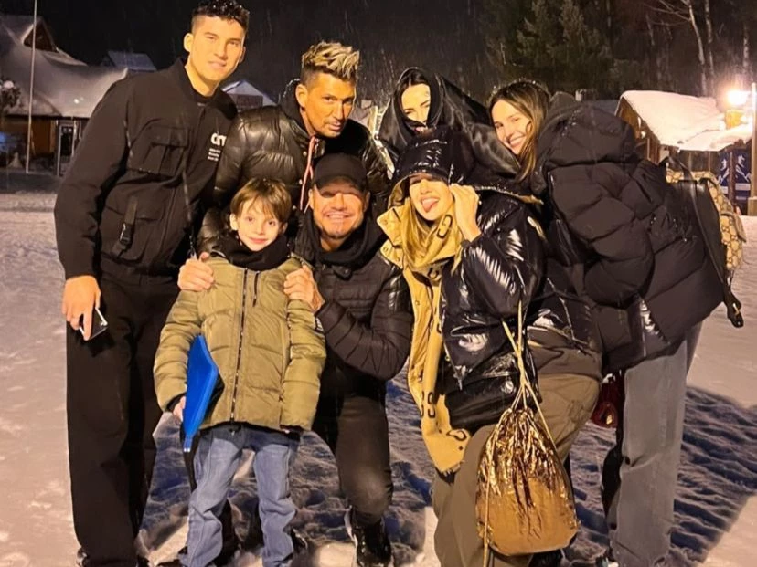 Marcelo Tinelli y su familia en el Sur