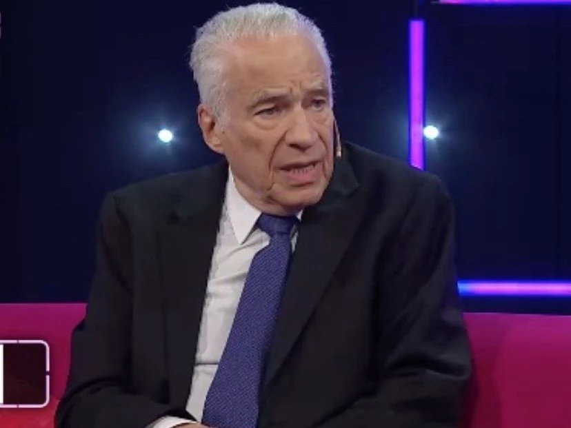 Alberto Cormillot y sus enanos de jardín