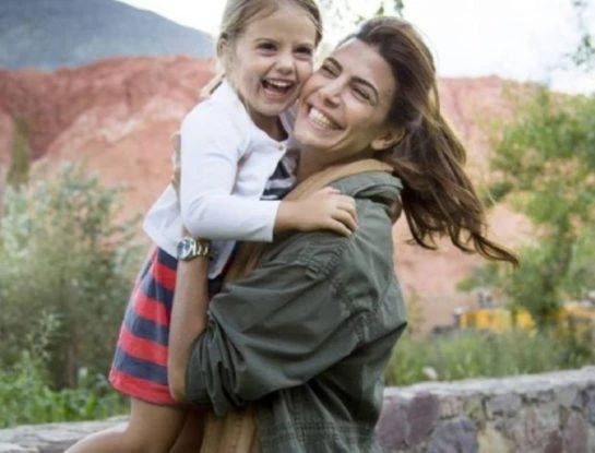 Día de la Niñez: el especial saludo de Juliana Awada para Antonia, su hija de 10 años