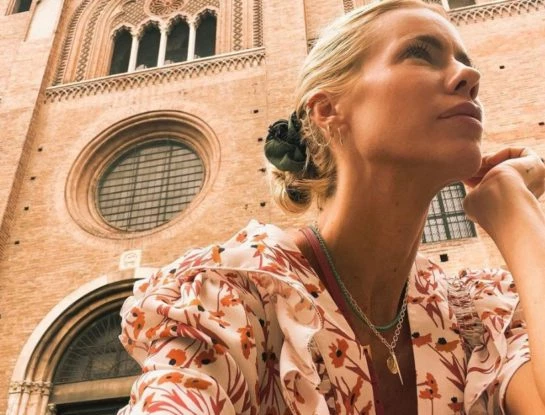 Los mejores looks de Nicole Neumann para vacacionar por Italia