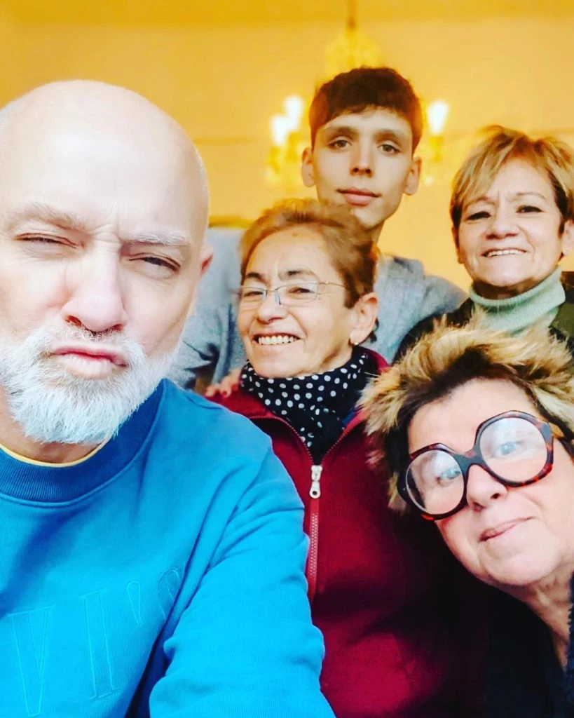 Ronnie Arias y su familia