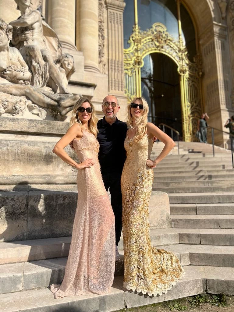 Claudio Cosano con Rocío Vivas e Ivone Senak.