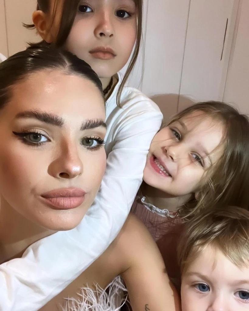 china suárez con hijos