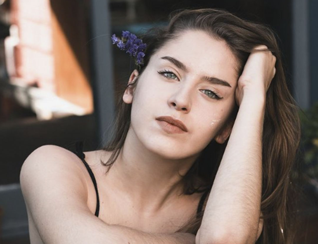 Quién es Antonia Bengoechea, la sobrina de Ricardo Darín que actúa en "Argentina, 1985": tiene 24 años, es actriz, fotógrafa e hija de Alejandra Darín