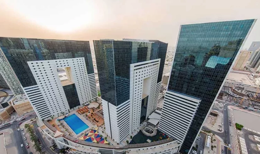 Ezdan Hotel & Suites