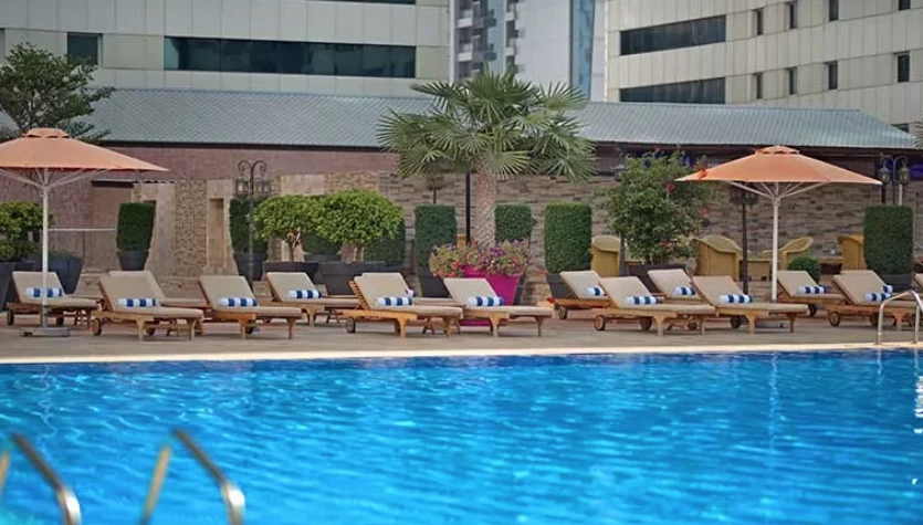 Ezdan Hotel & Suites