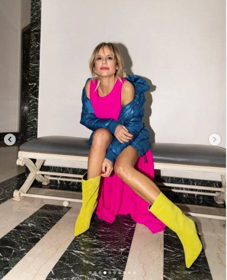 El fucsia es tendencia y Mariana Fabbiani nos enseña cómo se lleva