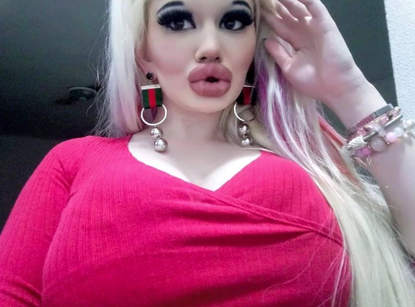 Andrea Ivanova, la mujer que quiere parecerse a una muñeca