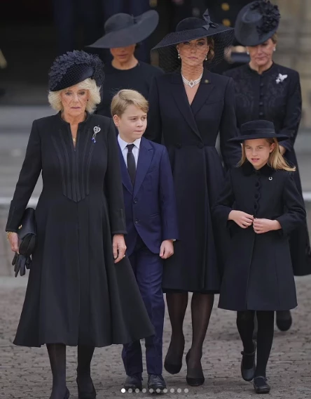 los elegantes y sobrios looks de Kate Middleton y Meghan Markle