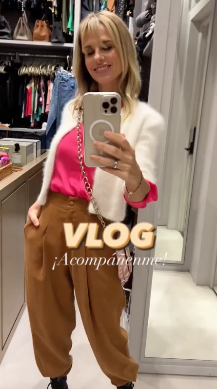 El fucsia es tendencia y Mariana Fabbiani nos enseña cómo se lleva