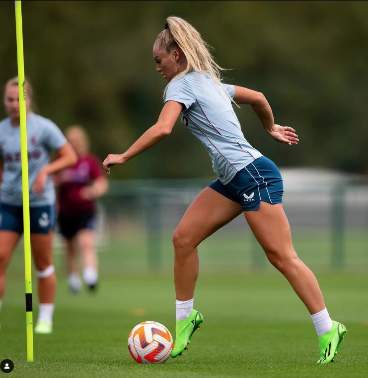 Quién es Alisha Lehmann, la futbolista de 23 años que es furor en Instagram