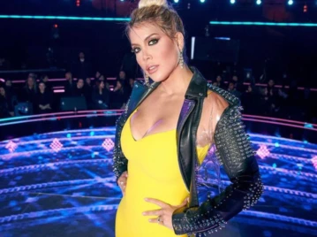 Look Wanda total black