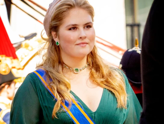 El majestuoso look de Amalia para su presentación en el Día del Príncipe