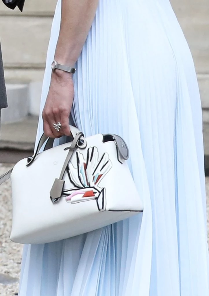 look Rania de Jordania