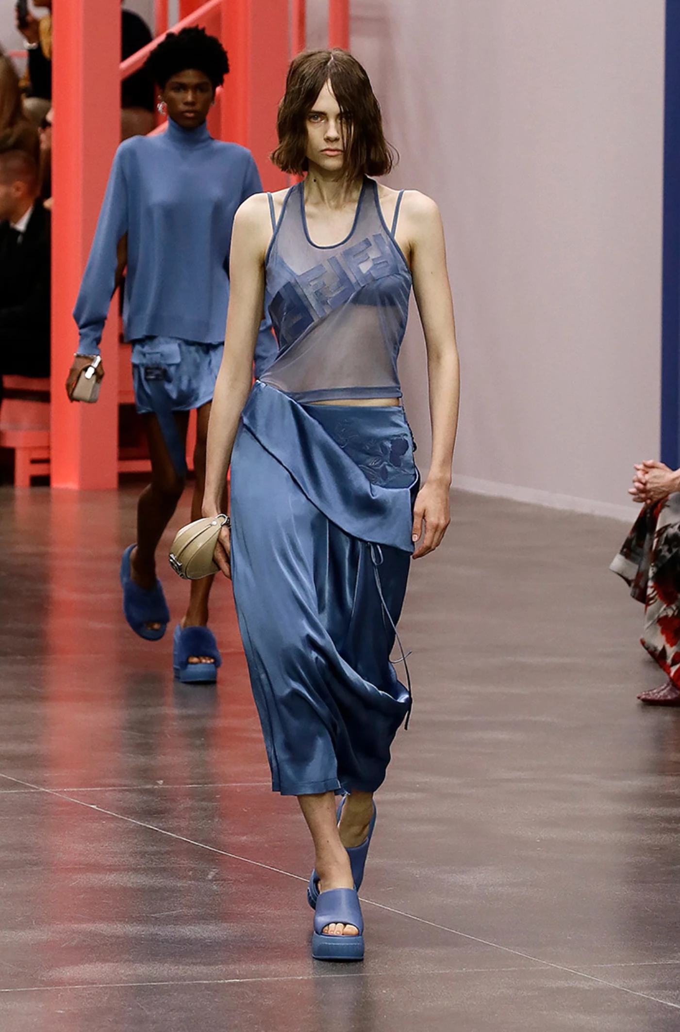 Desfile Fendi Semana de la Moda Milan