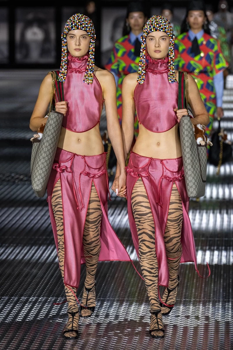 desfile Gucci Gemelos
