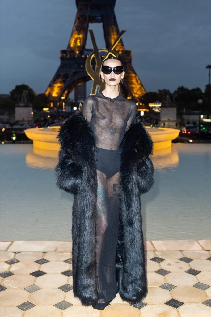 mejores looks en el desfile de YSL