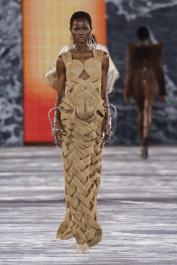 desfile Balmain ParisFashion Week