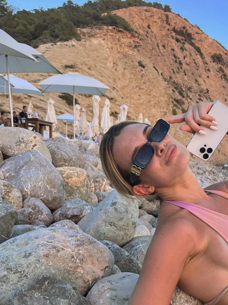 Desde Ibiza, Camila Homs marcó tendencia. Foto Instagram.