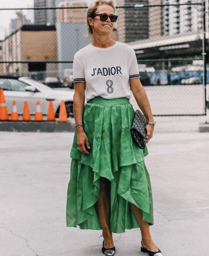 Falda verde con volados. Foto @dimodaa.