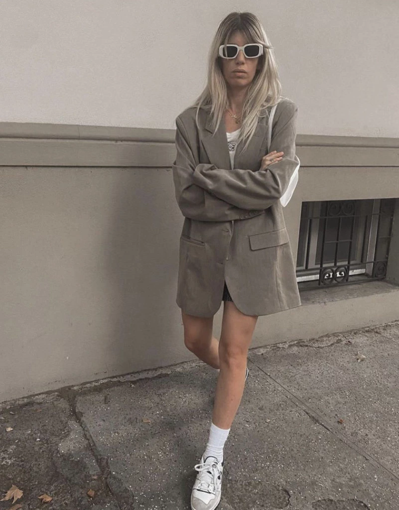 Blazer que también podría ser usado de vestido. Foto @styleandthebeach.