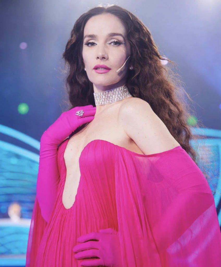 Primer plano del look de Oreiro. Foto Instagram.