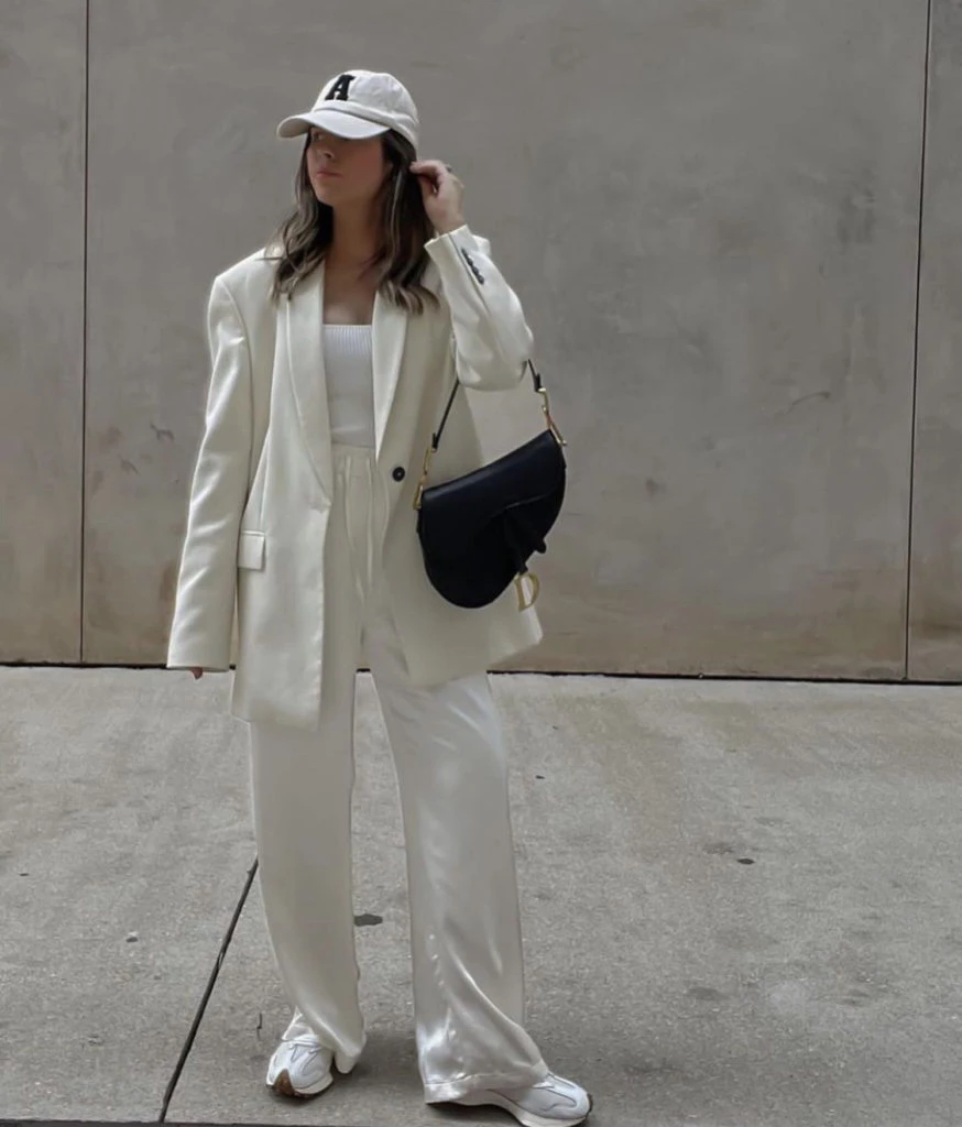 Versión total white. Foto @dimodaa.