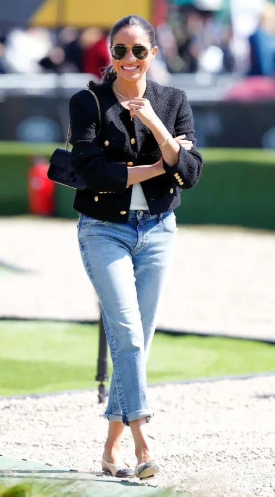 Meghan Merkle de jeans y muy chic. Foto: Pinterest.