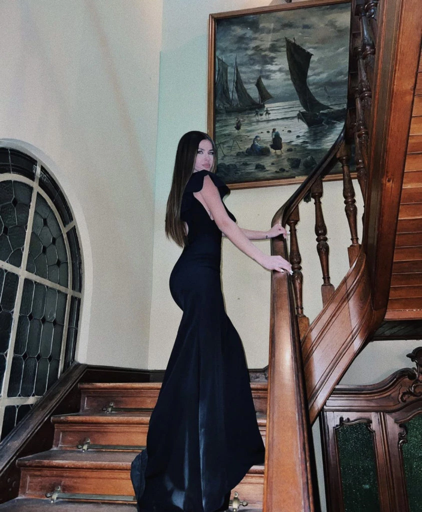 La China con su vestido de Natalia Antolín. Foto: Instagram.