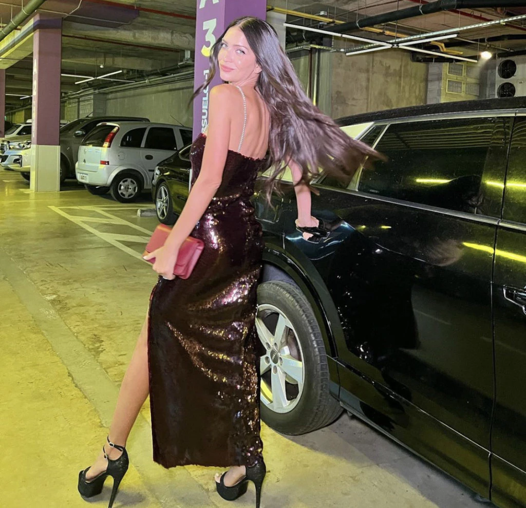 Zaira Nara y su vestido rojo. Foto: Instagram.