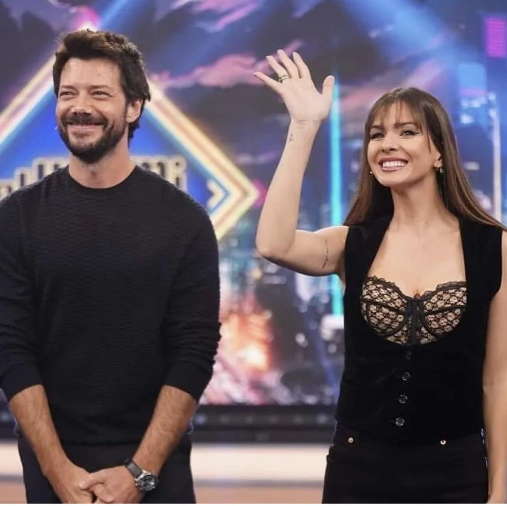La China Suárez y Álvaro Morte en El Hormiguero. Foto: Instagram.