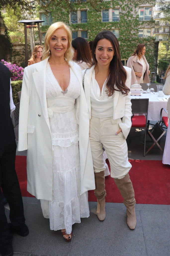 Guchi Zappa con su hija Ivone