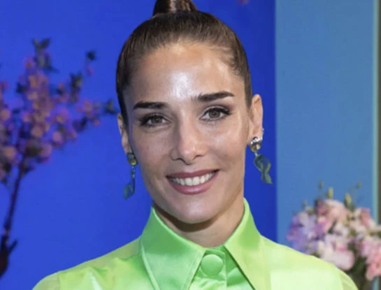 El look fashionista de Juana Viale en su primer programa del año: vestida por Gino Bogani