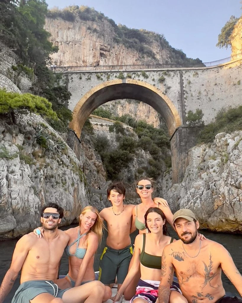 Las vacaciones de Nicole Neumann y su hermana Gege en Italia