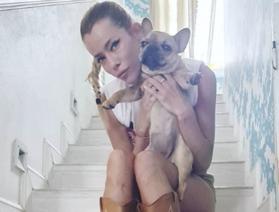 Muy angustiada: Nicole Neumann hizo un pedido desesperado por uno de sus perros